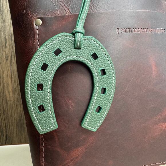 Western Purse Charm Horseshoe Bag Charm Army Green Keychain Flair - Picture 2 of 4